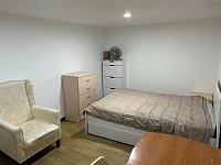 Revesby GRANNY FLAT STUDIO 与主屋共享设施  长 短租