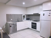 Bankstown 近新apartment主卧招租近火车站