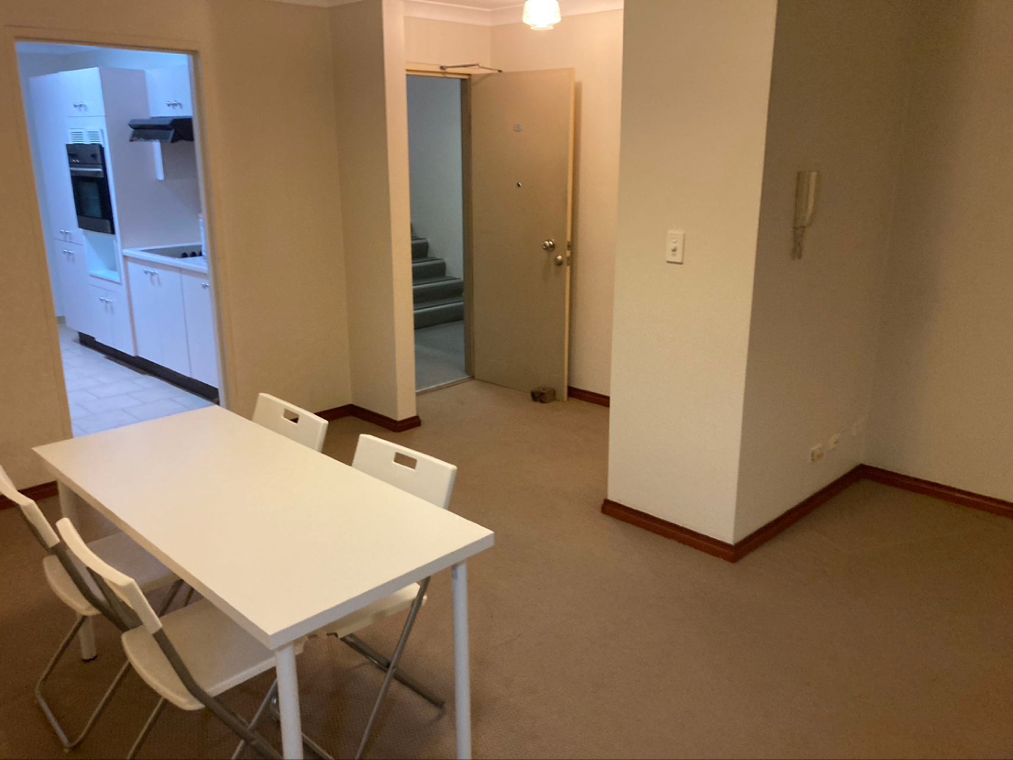今日悉尼Glebe 两室两卫可以提供家具家电提供2台移动空调 Glebe 两室两卫可以提供家具家电提供2台移动空调