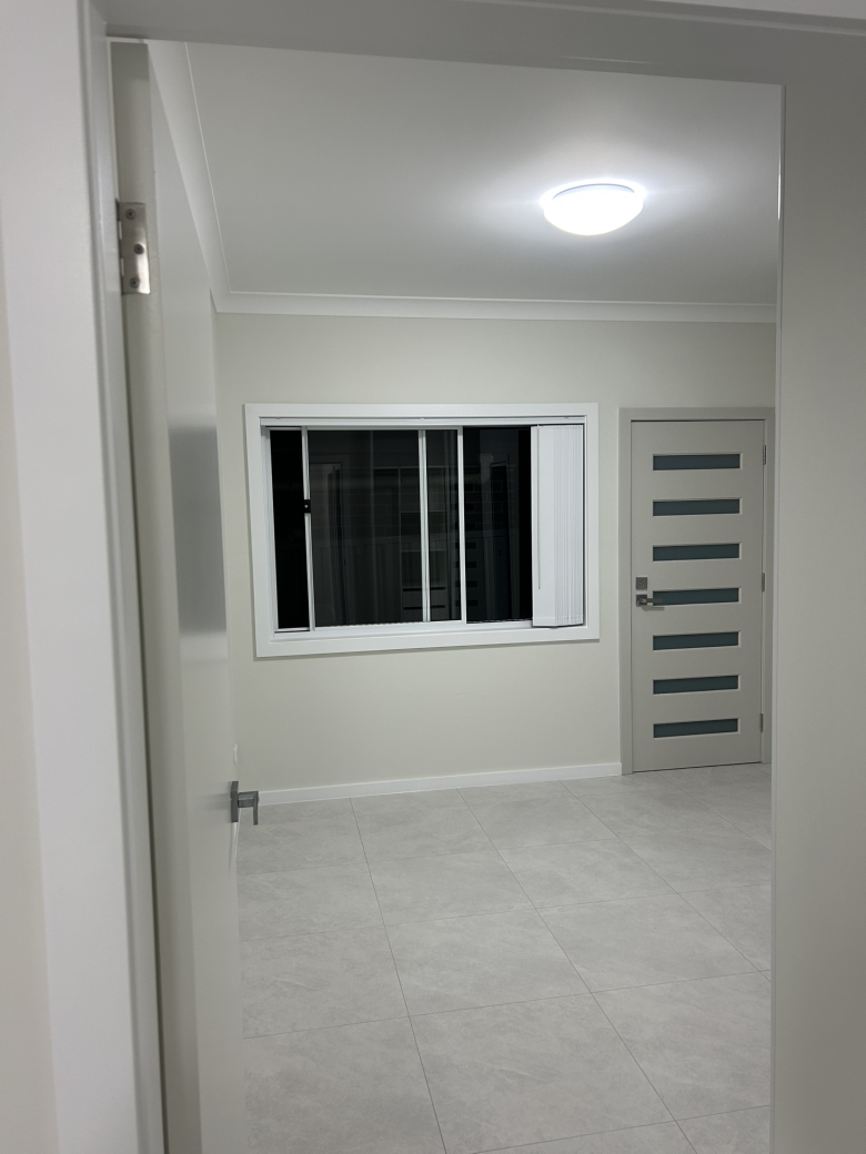 今日珀斯Lidcombe 离火车站650米静街全新砖房主卧招租 Lidcombe 离火车站650米静街全新砖房主卧招租
