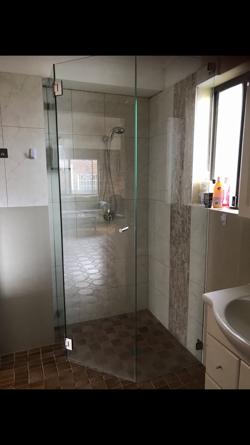 今日悉尼Campsie Amy st大房单人290元Kingsgrove 270元0409318986 Campsie Amy st大房单人290元Kingsgrove 270元0409318986