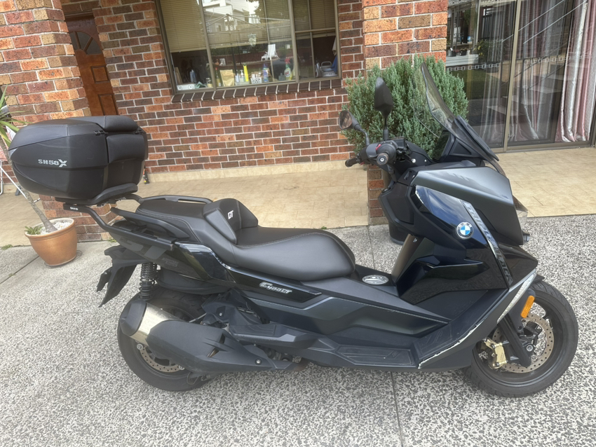 今日珀斯2021年 BMW C400GT 顶配版已做大保养7800 出售 2021年 BMW C400GT 顶配版已做大保养7800 出售