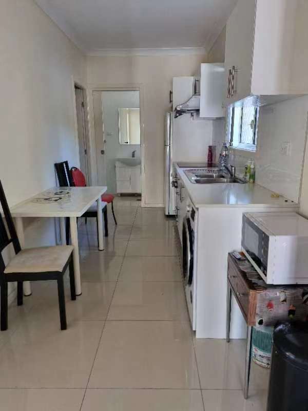今日墨尔本Rosebery 区 二房Granny flat 一房分租 Rosebery 区 二房Granny flat 一房分租