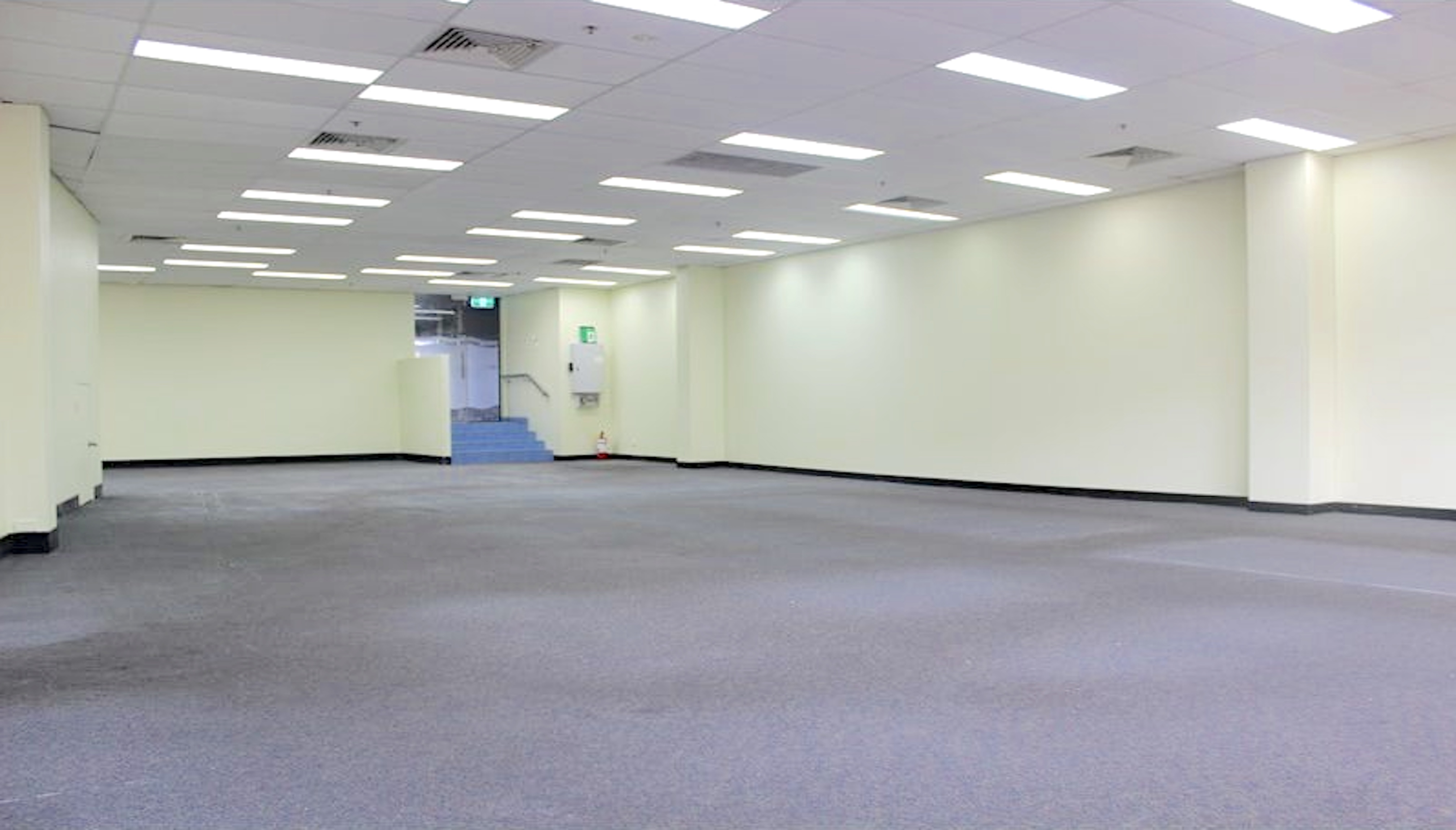 今日悉尼Hurstville 繁忙临街商铺 零售医疗或办公室 开放式平面 当前医疗中心配置 Hurstville 繁忙临街商铺 零售医疗或办公室 开放式平面 当前医疗中心配置