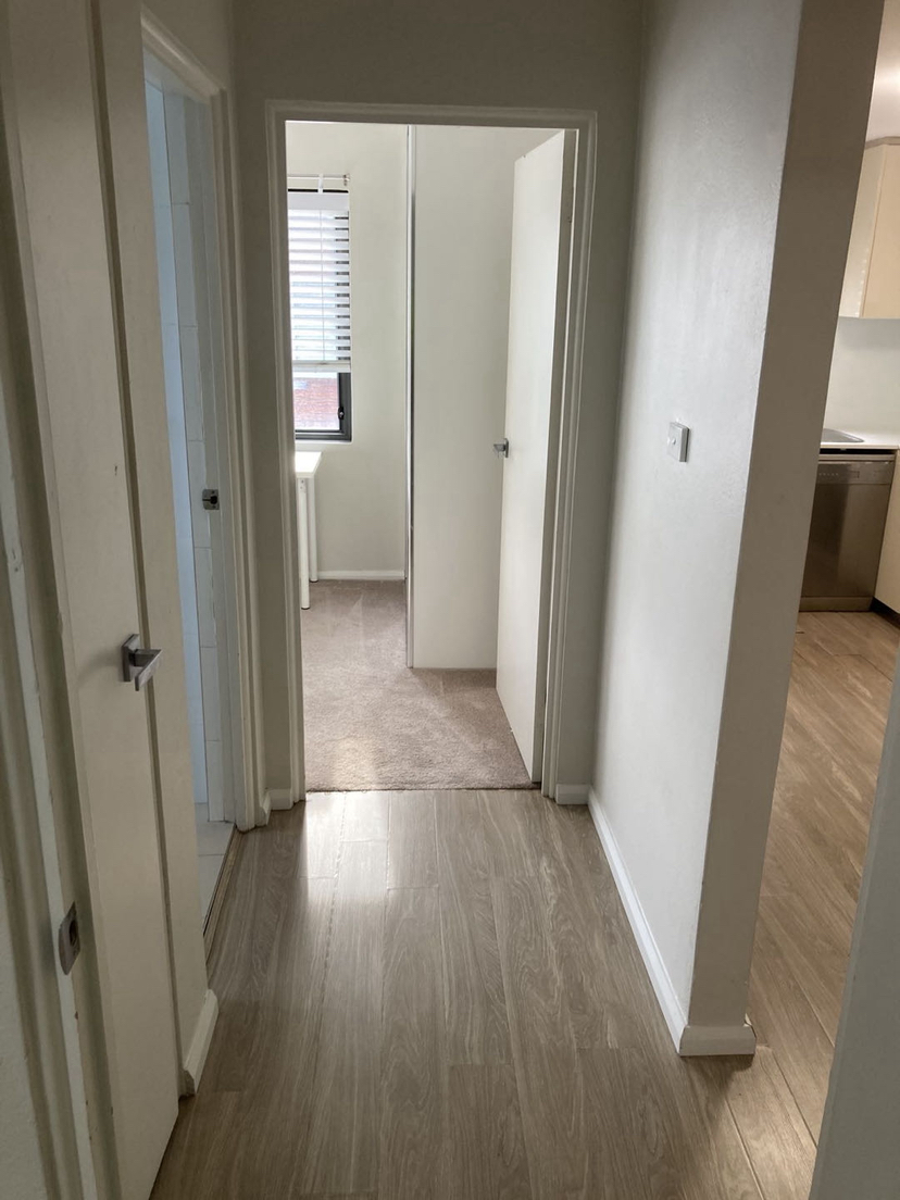 今日悉尼Rosebery 两室一卫客厅地板空调可提供家具家电 Rosebery 两室一卫客厅地板空调可提供家具家电