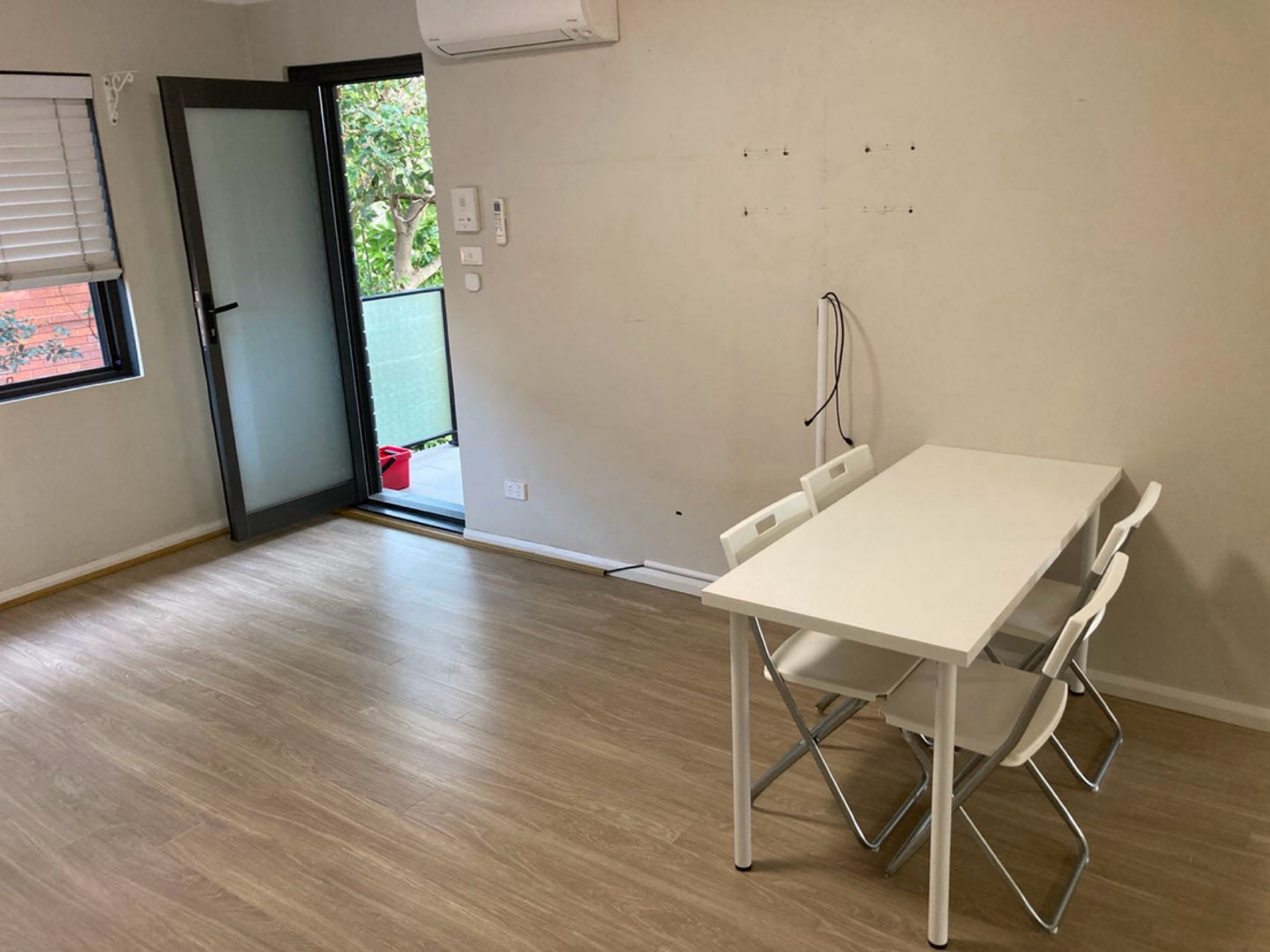 今日悉尼Rosebery 两室一卫客厅地板空调可提供家具家电 Rosebery 两室一卫客厅地板空调可提供家具家电