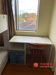 Burwood 明亮舒适小屋楼下一分钟购物中心火车站5分钟