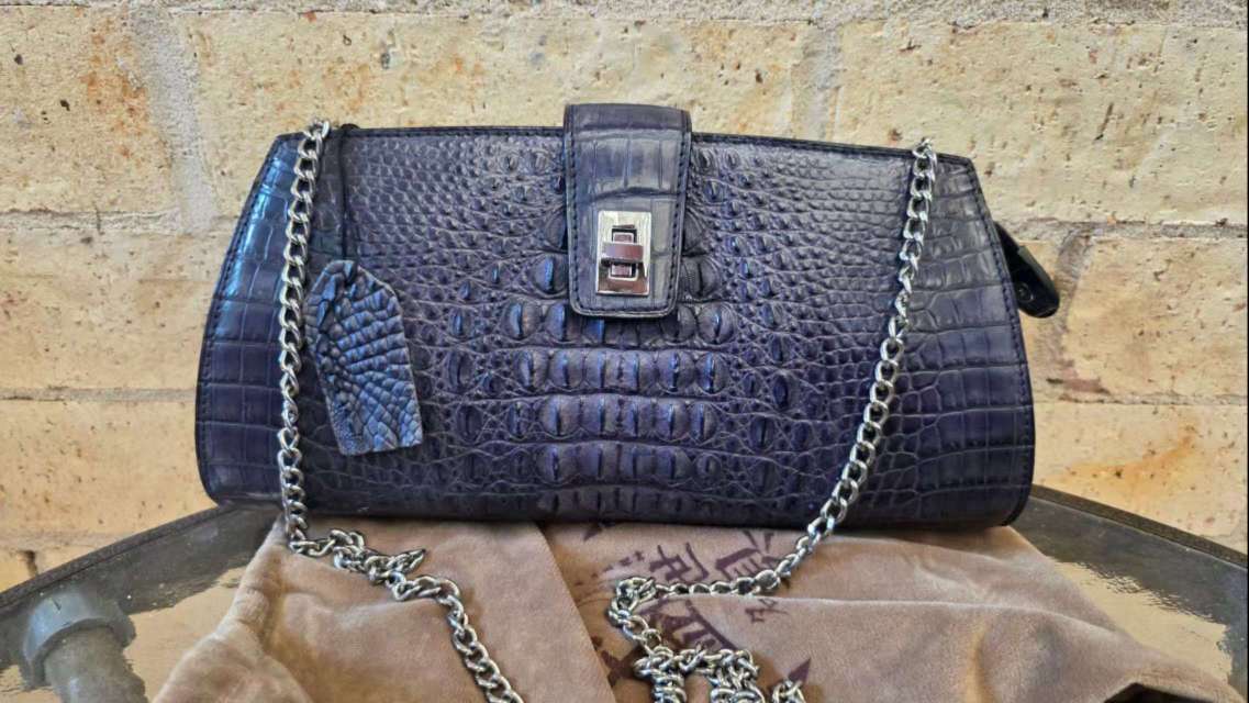今日悉尼全新轻奢品鳄鱼皮女款手包 全新轻奢品鳄鱼皮女款手包