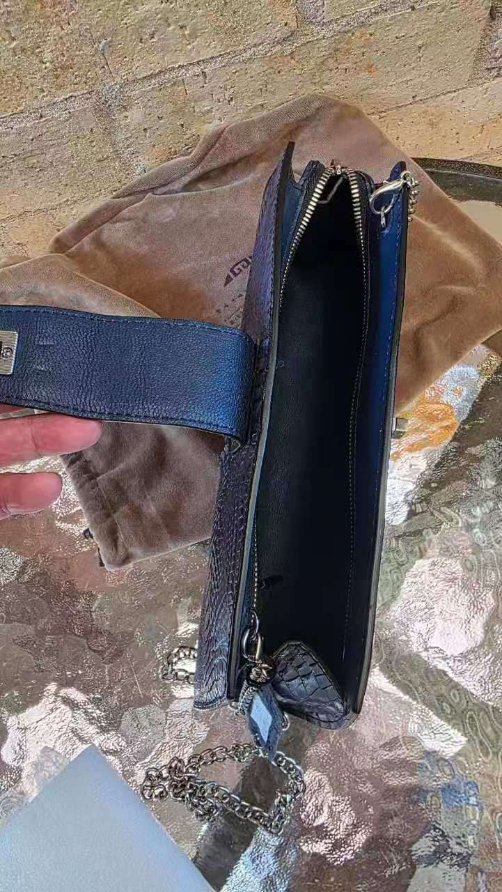 今日悉尼全新轻奢品鳄鱼皮女款手包 全新轻奢品鳄鱼皮女款手包