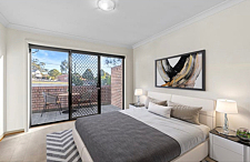 Peakhurst 4bed room big house