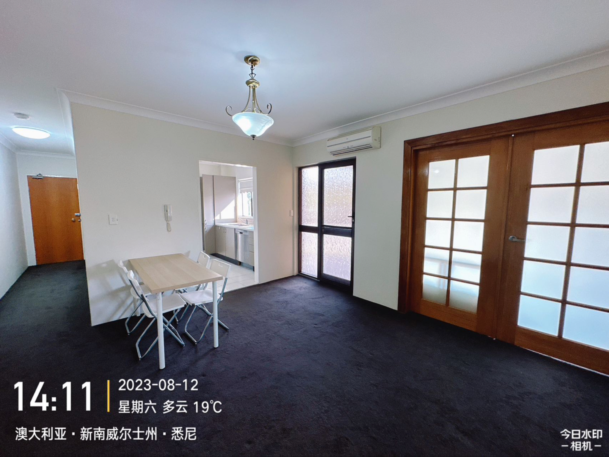 今日悉尼Kensington 三室两卫客厅空调提供家具家电 Kensington 三室两卫客厅空调提供家具家电