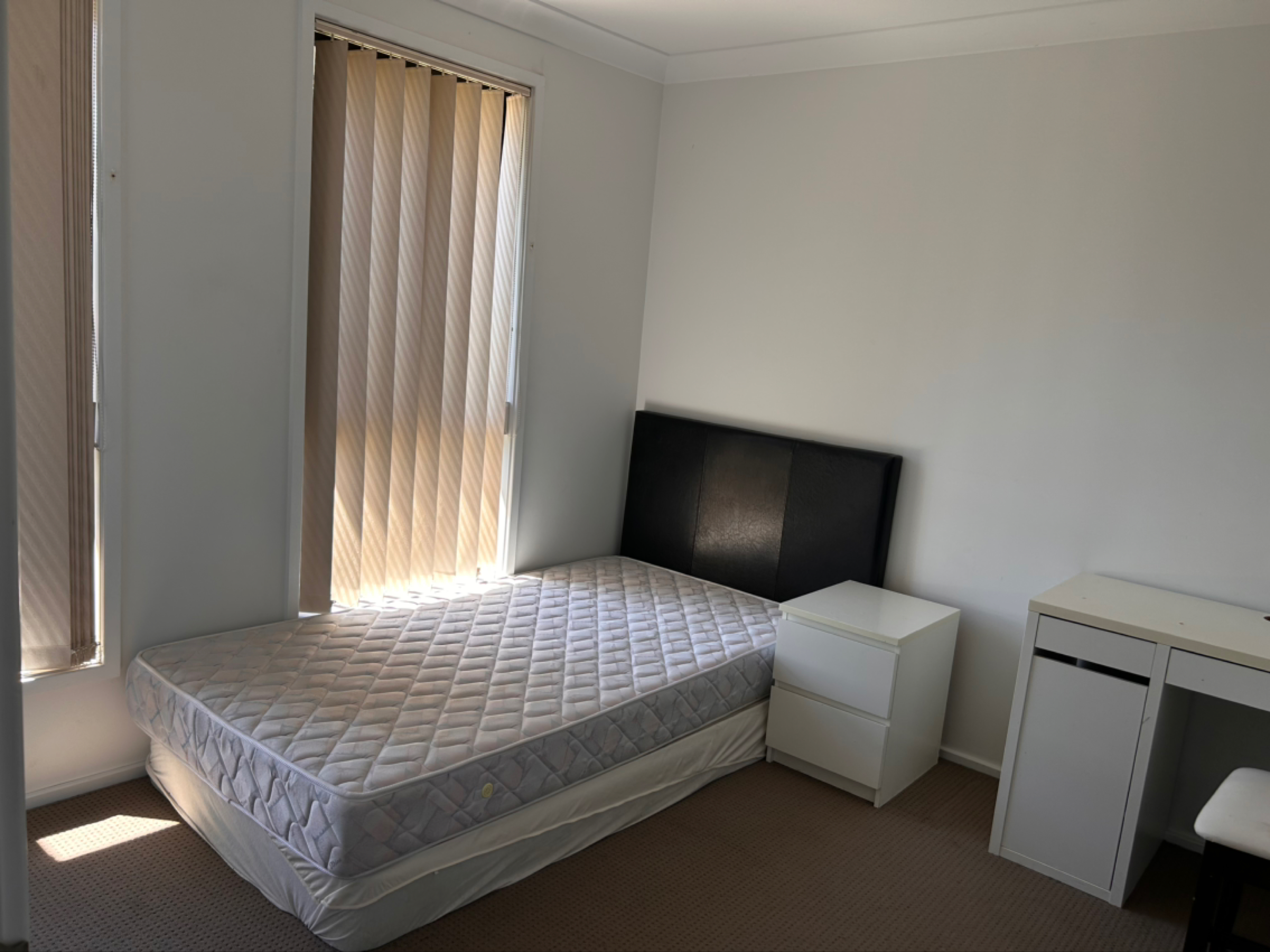 今日悉尼Lidcombe 短租一天起 别墅单间 交通方便 有停车位 Lidcombe 短租一天起 别墅单间 交通方便 有停车位