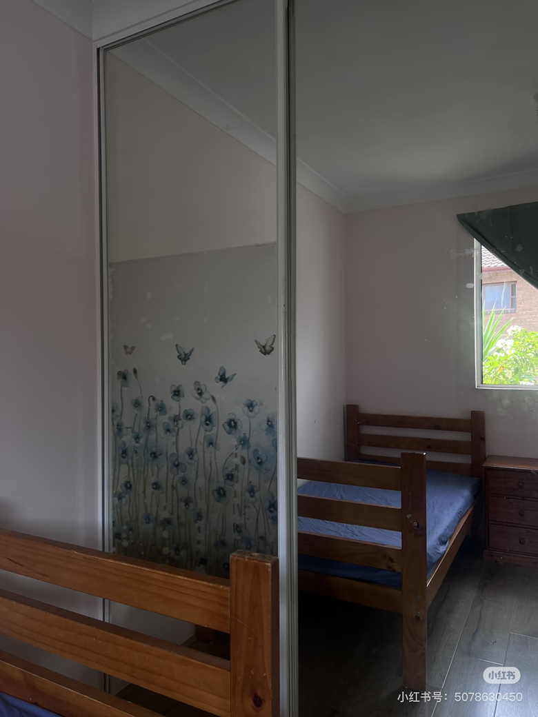 今日悉尼Lidcombe Town house 整洁新净一房近火车站 Lidcombe Town house 整洁新净一房近火车站