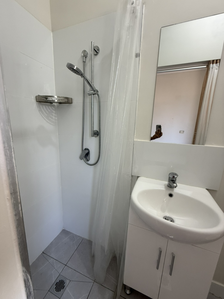 今日悉尼Auburn house 305米火车站商场一房带卫生间的主卧招爱洁人士 Auburn house 305米火车站商场一房带卫生间的主卧招爱洁人士