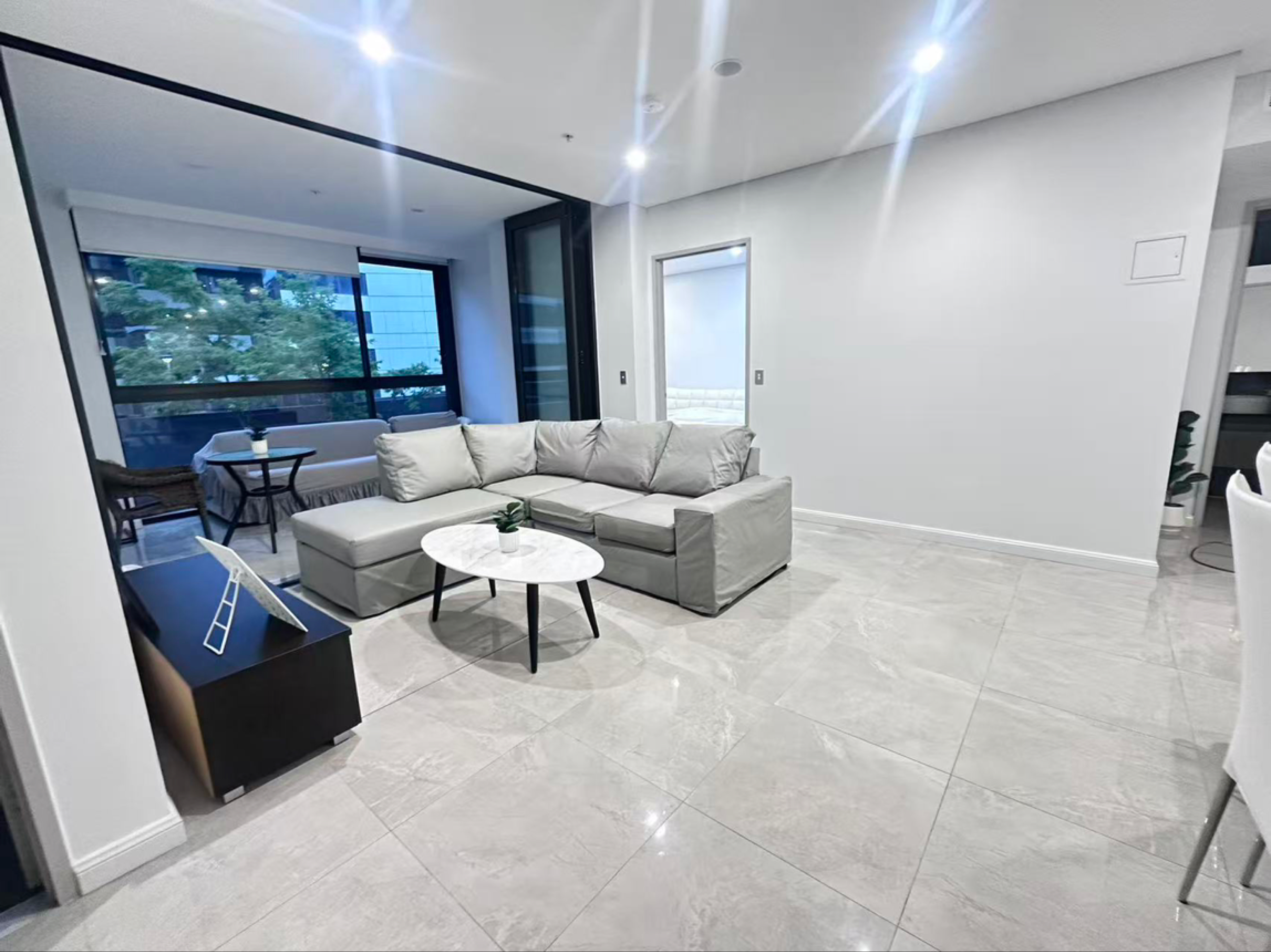 今日悉尼Mascot 悉尼留学生首选房房门口火车bus大型超市中餐馆一条街后门各种店铺近悉尼大UNSW2b2b Mascot 悉尼留学生首选房房门口火车bus大型超市中餐馆一条街后门各种店铺近悉尼大UNSW2b2b