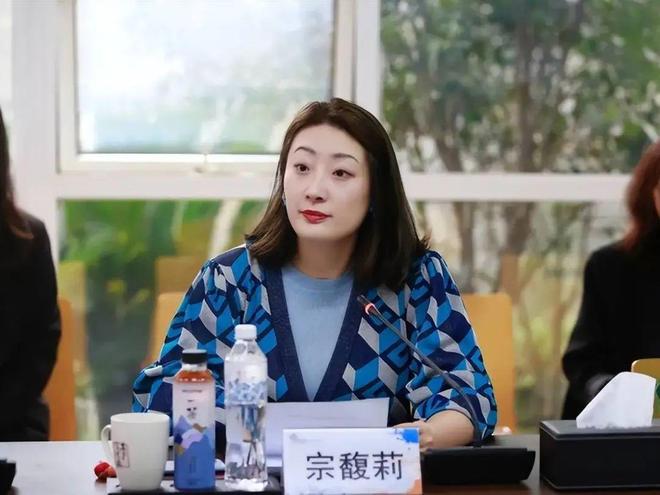 宗馥莉被同父异母弟妹起诉
