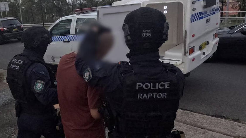 警方重拳打击机车党,悉尼成员涉毒品枪支交易被起诉(组图) - 2