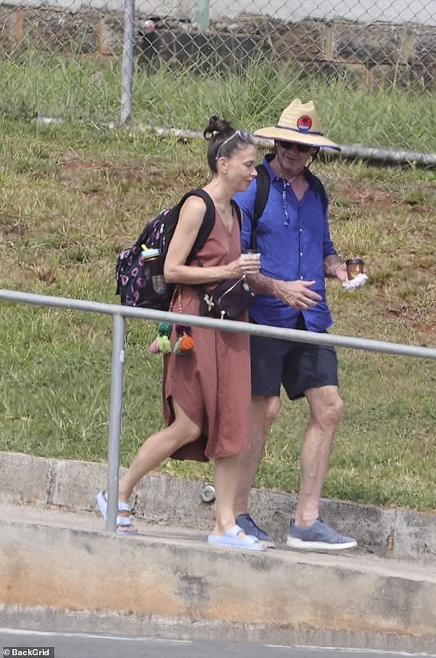 传金刚狼将再婚!与女友海边热吻,带回澳洲老家过圣诞,前妻强烈不满(组图) - 2