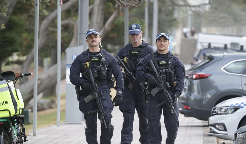 澳网公开赛部署重装警察，政党领袖称其为“时代的悲哀象征”（组图 - 2