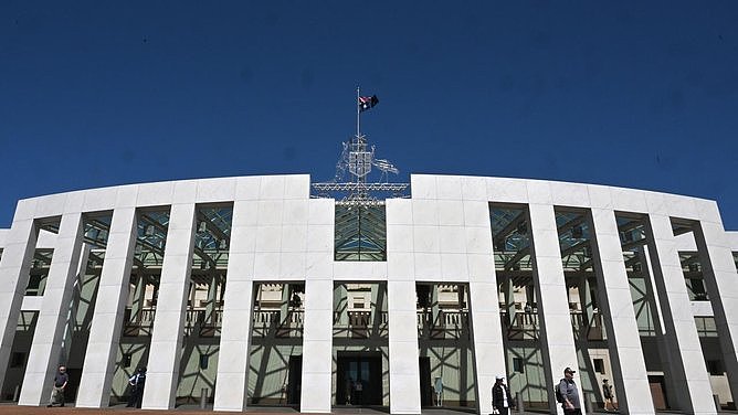 艾博年提前召开国会!拟推新法打击仇恨言论,煽动分裂者或被取消签证(组图) - 2