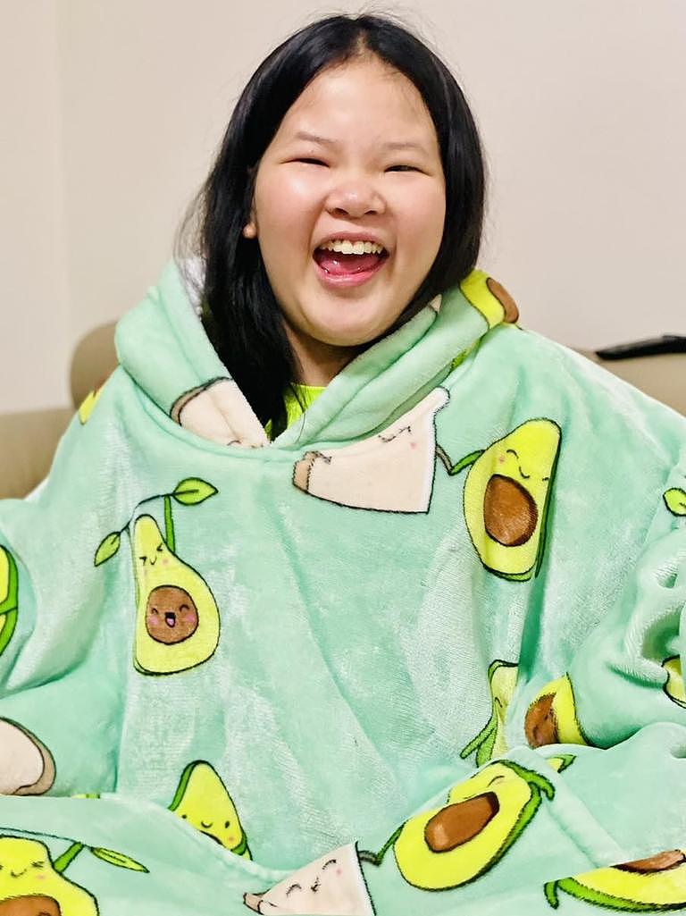 悉尼12岁华人女孩抗癌8年离世!默默写书鼓励病友:脑癌不可怕(组图) - 3