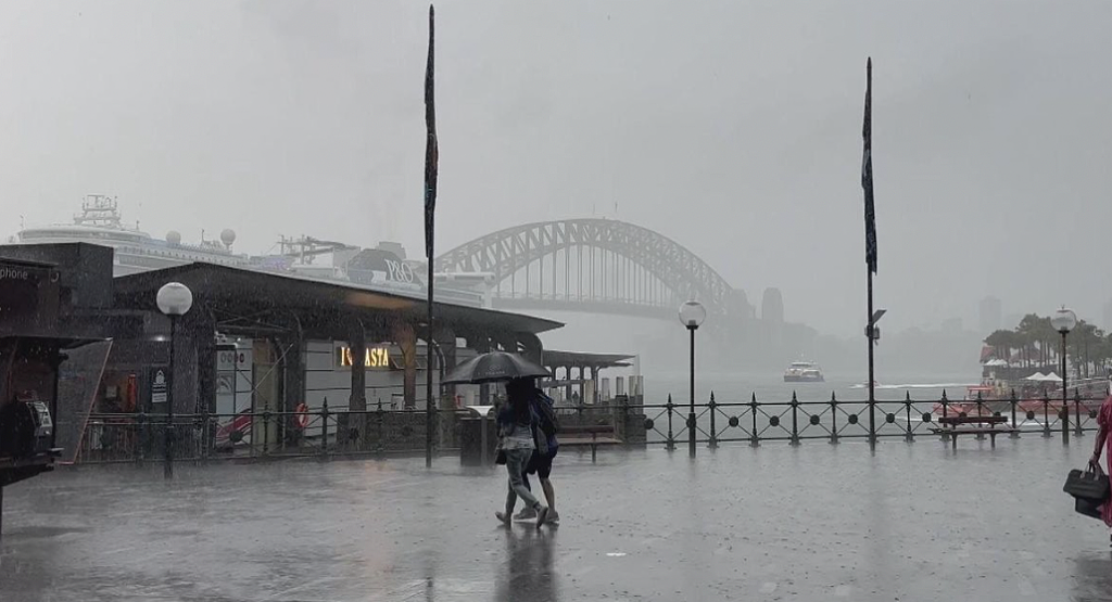 新州干燥天气将结束,预计迎来持续降雨与沿海恶劣天气,悉尼今有雷暴(组图) - 2