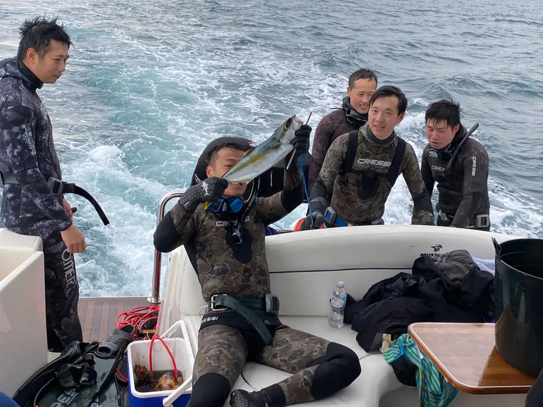 带上家人沉浸式玩转悉尼港!就选雪梨港私人游艇!海上K歌、划水、钓鱼、香蕉船等超多精彩游乐项目等你解锁!一起嗨起来 - 18