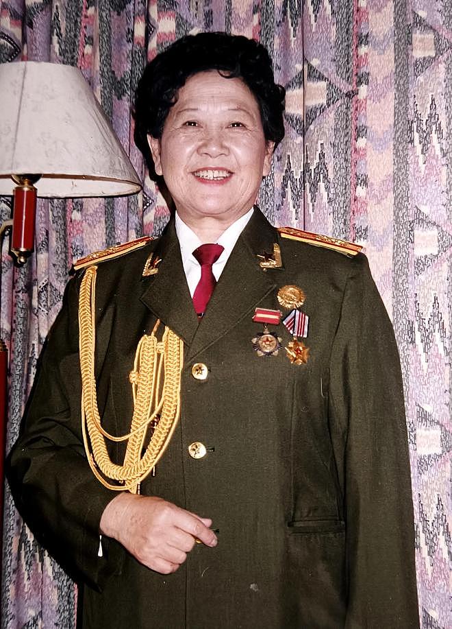 年底娱乐圈传噩耗!艺术家陶玉玲去世,生前丧女、丧夫三次患癌(组图) - 13