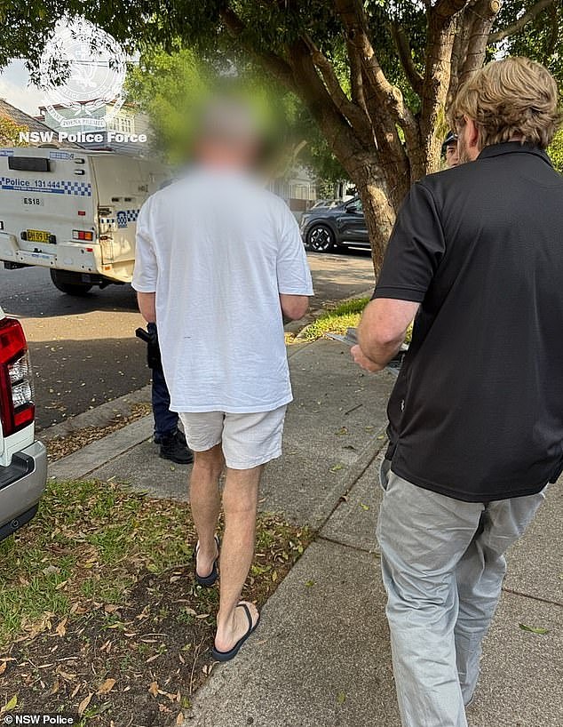 悉尼名校老师涉密谋下药性侵儿童！法官：聊天记录令人作呕（组图） - 3