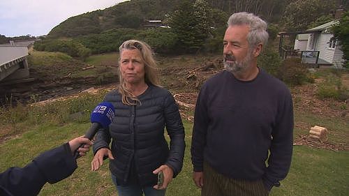 维州大洋路遭山洪袭击，房屋桥梁瞬间被冲毁！灾民惊呼：眼睁睁看着床飞进大海（组图） - 2
