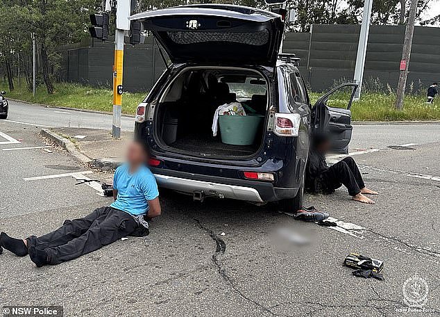 当街行凶还要直播？！悉尼惊现00后杀手团队，幼托中心旁搞暗杀（组图） - 7
