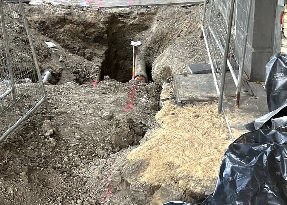 球场街道突现巨坑!你的小区安全吗?澳洲都市潜藏“脚下危机”(组图) - 5
