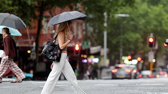 悉尼遭遇40年一遇极端暴雨，数千人紧急求助，“感觉我们要被淹没了！”（组图） - 5