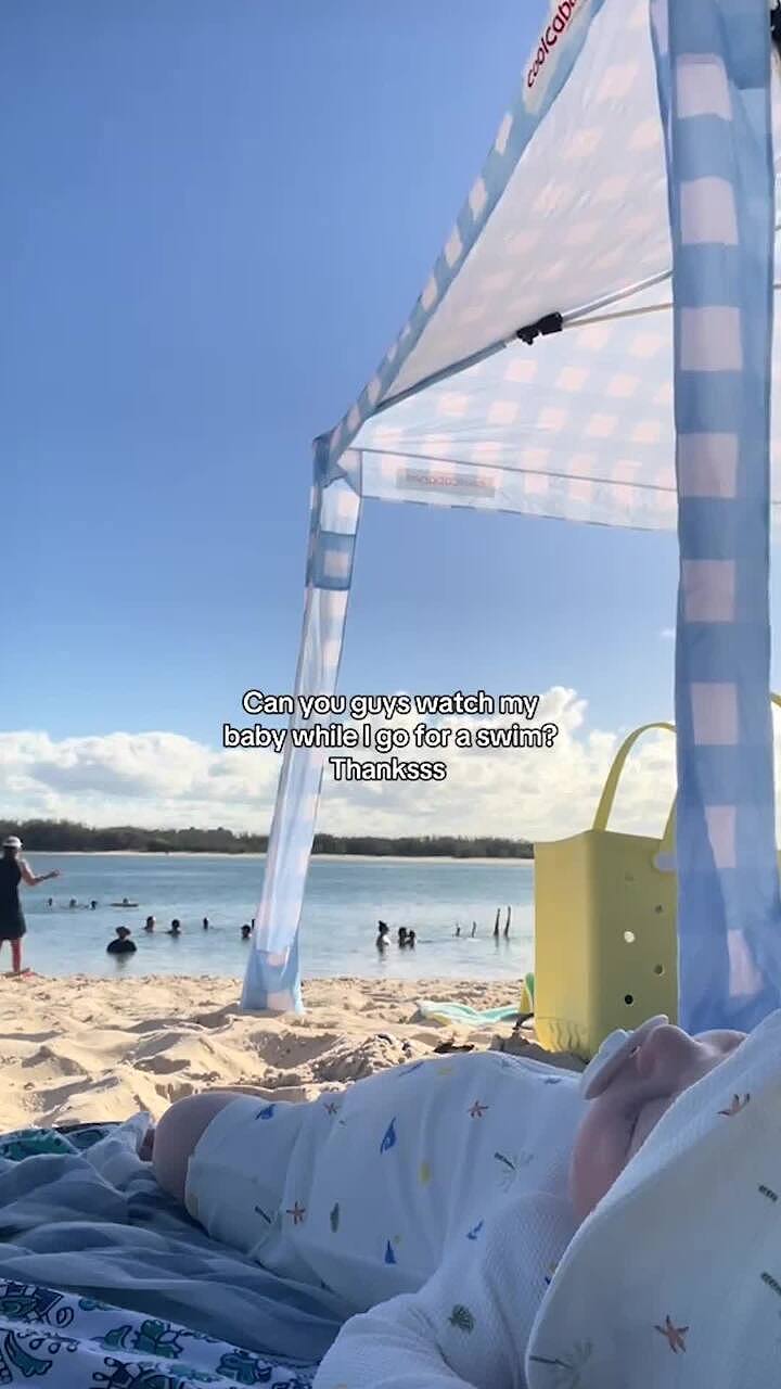 澳网红“遗弃”10个月大婴儿,独自下海游泳!视频引爆热议,网民狂喷(组图) - 1