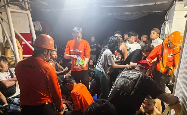 15人遇难！菲律宾载350人渡轮疑“技术”原因致沉没，中使馆：尚无法确认国籍信息（视频/组图） - 3