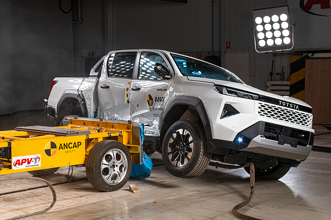 2026款丰田HiLux在澳开售:起步价暴涨$6000,配置全面升级(组图) - 8