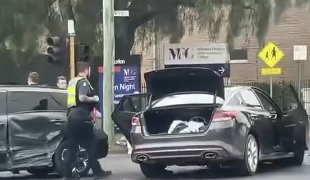 维州学校外警匪追逐酿险情，警方开枪击中嫌疑人（组图） - 2