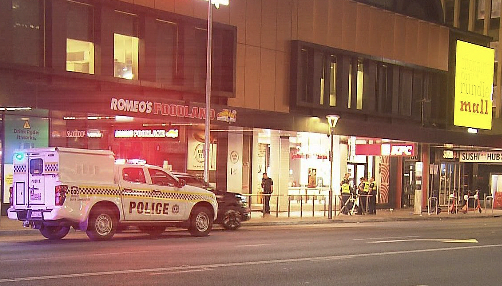 阿德莱德肯德基发生袭警事件，一男子涉嫌咬伤警员耳朵被控（组图） - 3