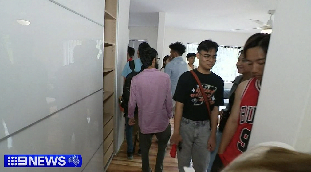 小心!FB上低价靓房的“好心房东”,可能正盯着你的定金(组图) - 3