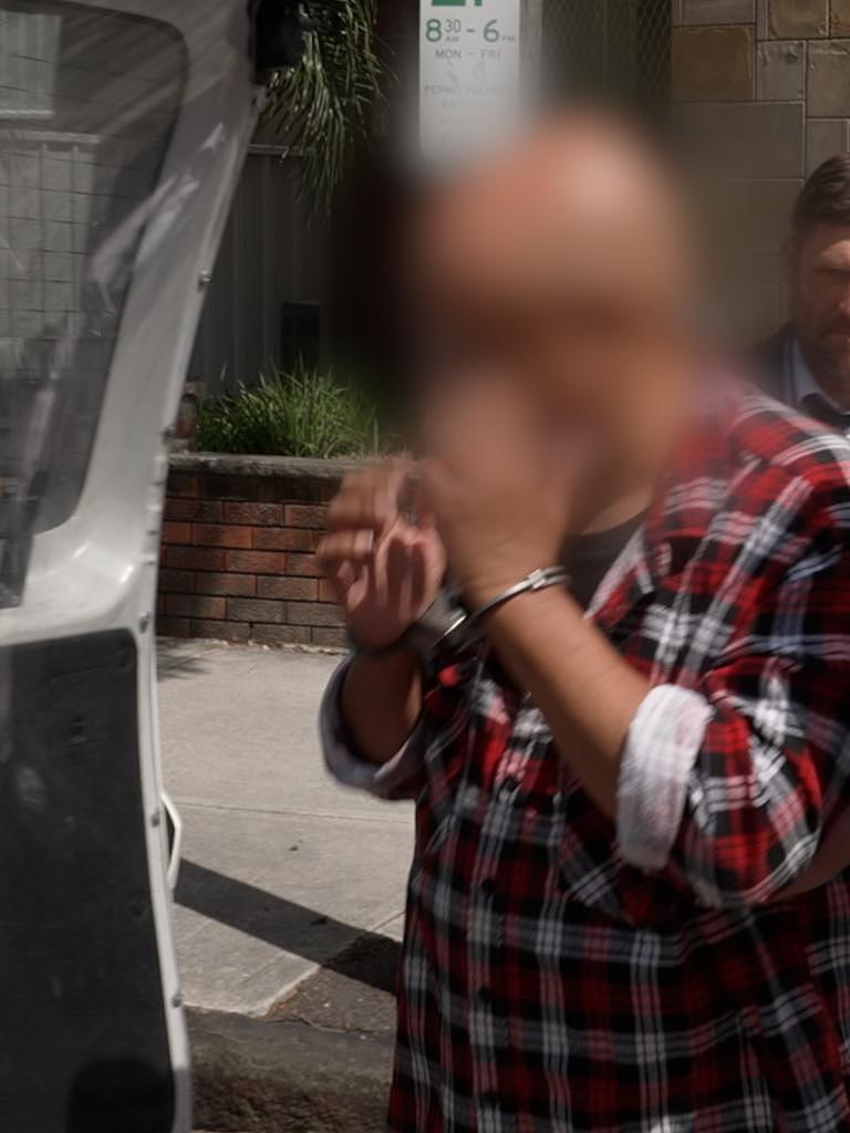 澳洲57岁男子假冒选角导演,以试镜为名诱骗性服务(组图) - 2