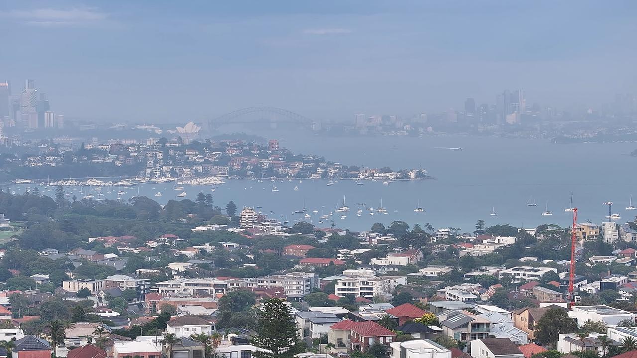 悉尼遭浓烟锁城,空气质量急剧恶化!新州西部惊现巨型沙尘暴(组图) - 2