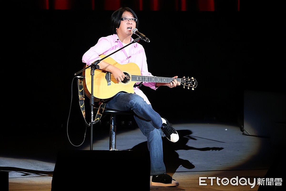 袁惟仁去世登顶热搜，终年57岁！那英悲伤悼念袁惟仁，Ella泪流不止哽咽谈恩师离世，前妻陆元琪也悼念（视频/组图） - 5