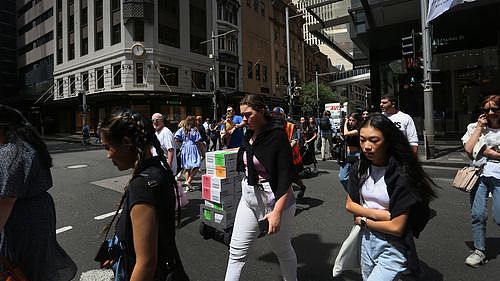 最新预测：澳联储或于5月再加息，官方利率恐升至4.1%！（组图） - 1