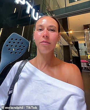 去趟厕所还得拎个铲子？！英国女子看傻：澳洲人真有意思（组图） - 3