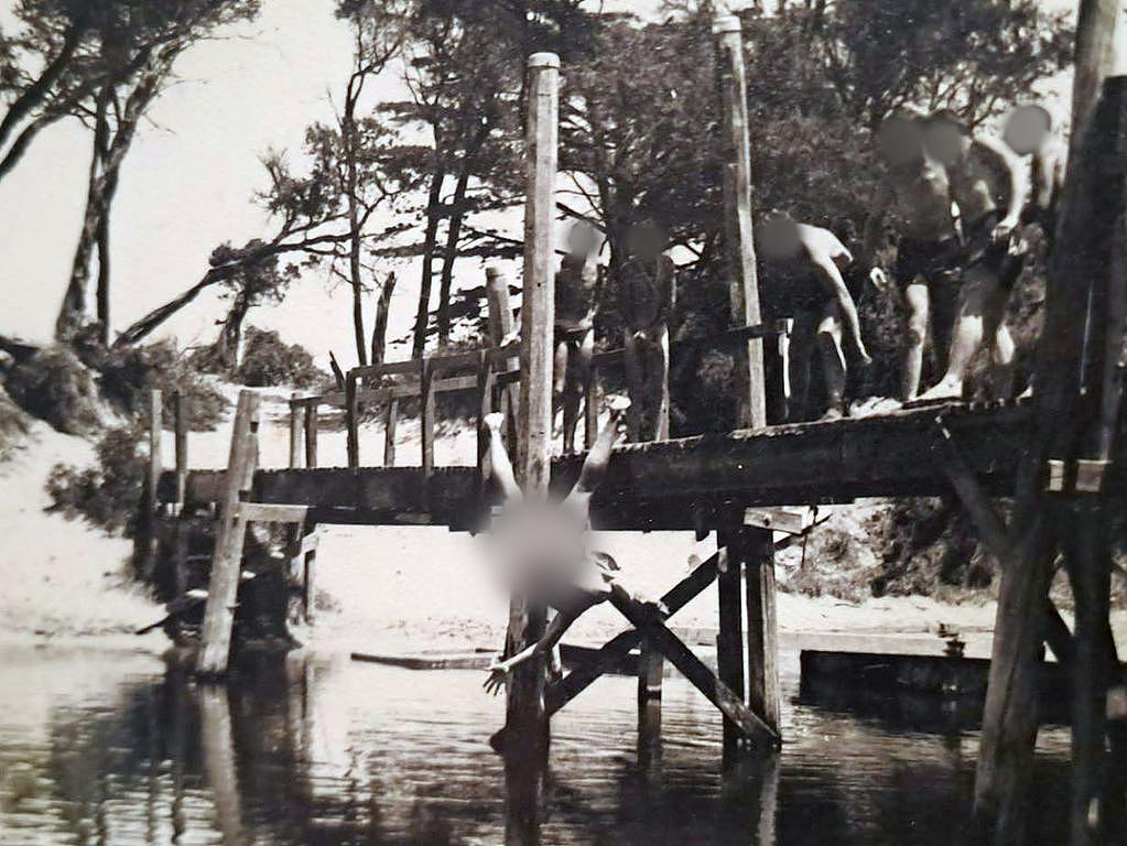 维州私校夏令营爆虐待丑闻:模拟大屠杀并戴电击项圈,警方介入调查多家名校急撇清(组图) - 2