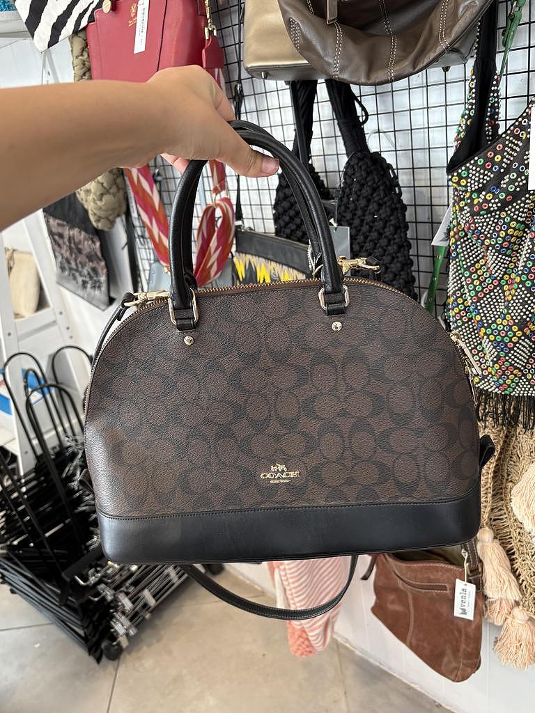 一周躺赚$1500!澳女清理旧衣获意外之财,二手寄售店生意火爆(组图) - 9