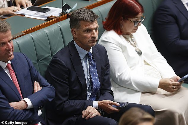 民调再度跌至18%!Angus Taylor拟辞职挑战Sussan Ley党魁地位(组图) - 1