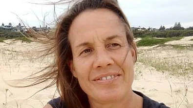 女子遭豆袋弹电击致毙命,死因研讯揭露现场竟无警察执法记录仪视频(组图) - 1