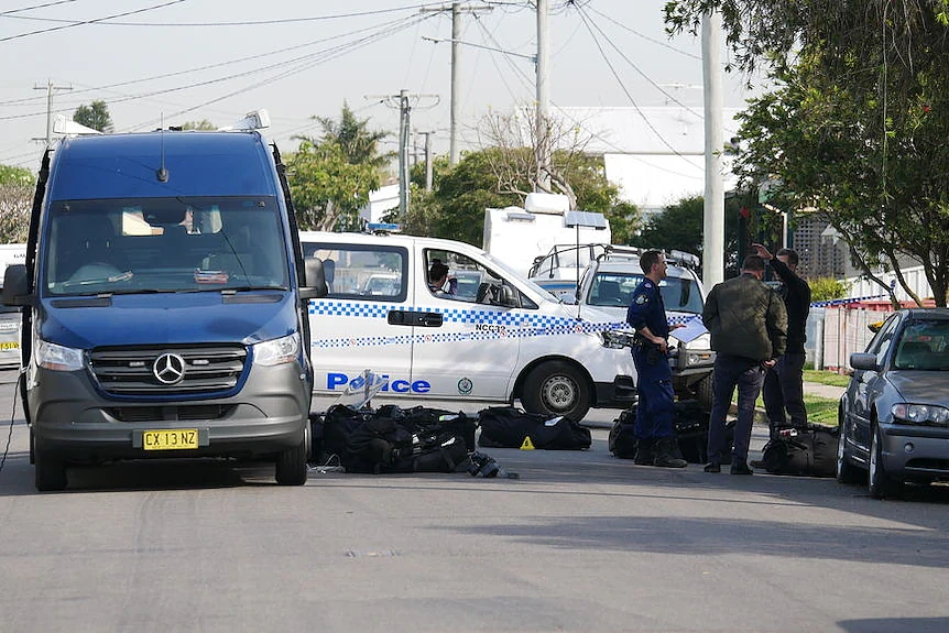 女子遭豆袋弹电击致毙命,死因研讯揭露现场竟无警察执法记录仪视频(组图) - 2