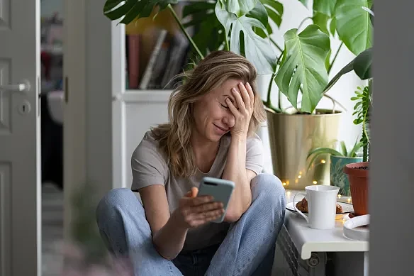 澳研究:80%女性曾遭网络露体骚扰,专家称属恐吓行为(图) - 1